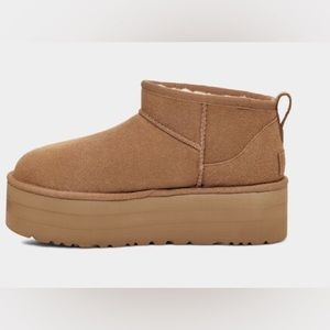 Ugg ultra mini platform in 7 US